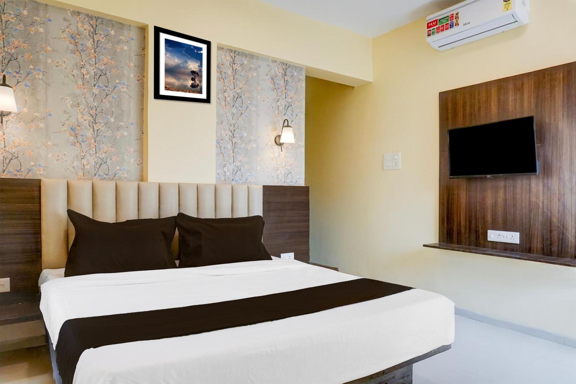 Super Collection O Veerbhadra Nagar Baner Hotel Méribel Village Kültér fotó